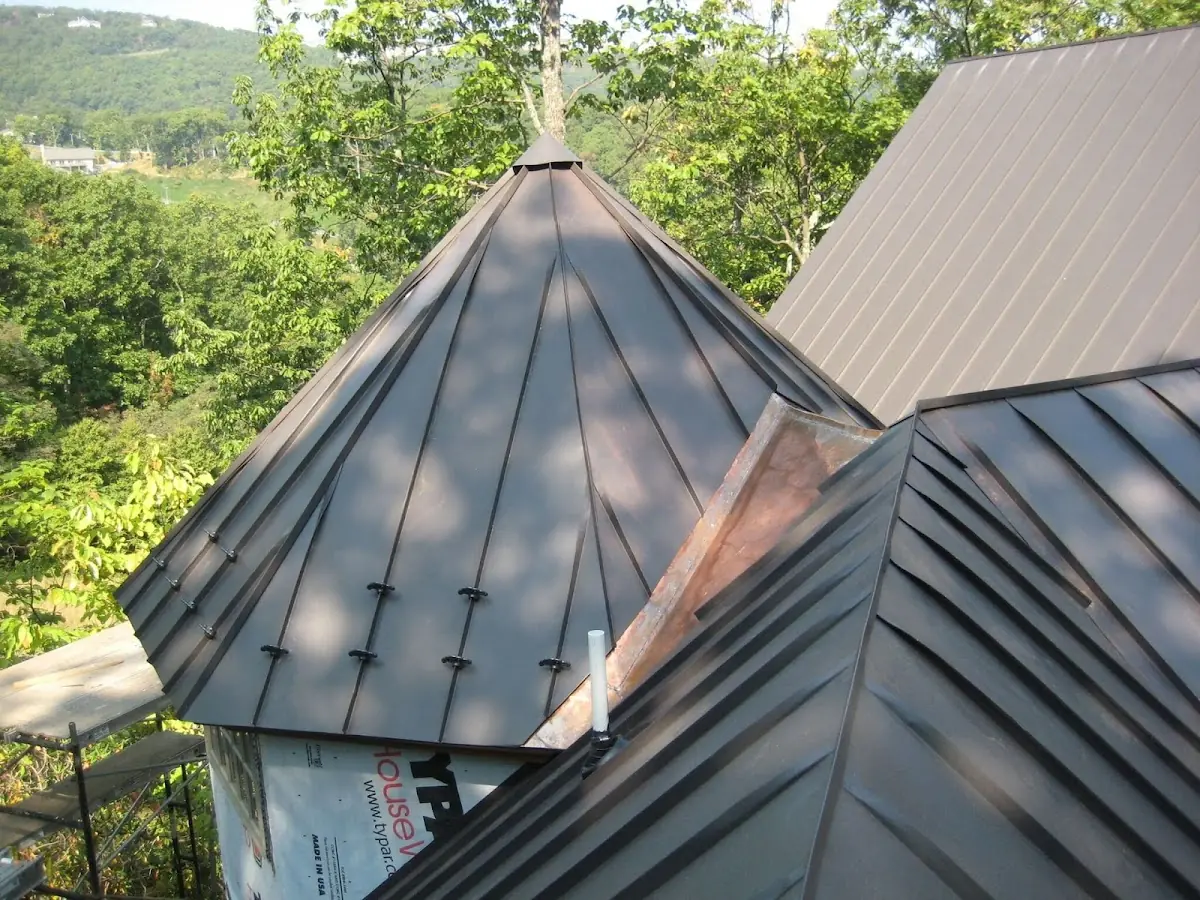Professional Gutter Cleaning by Craftsman Roofing in Green Acres